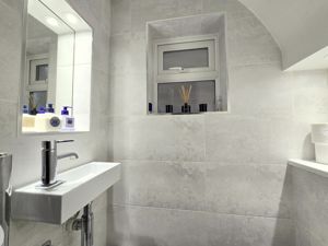 Photo 21- click for photo gallery